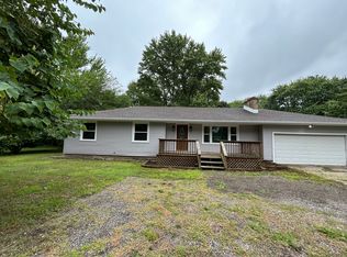 520 N East St, Perry, MI 48872