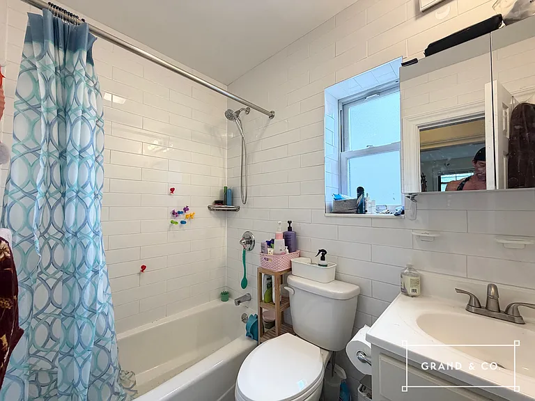 114 Frost St #2 — Photo 8