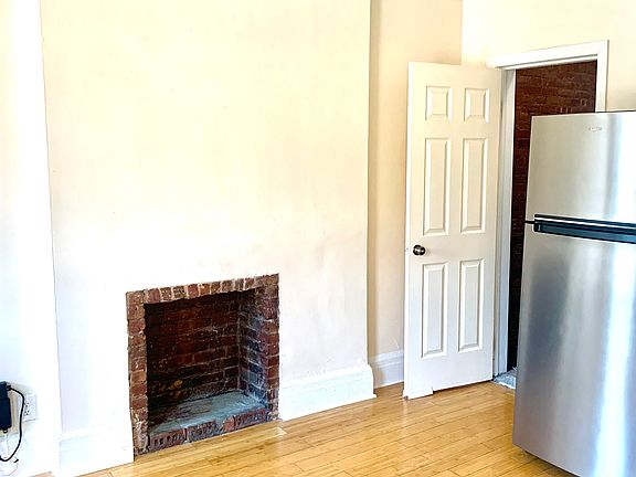 2nd image of 1146 Dean St #3