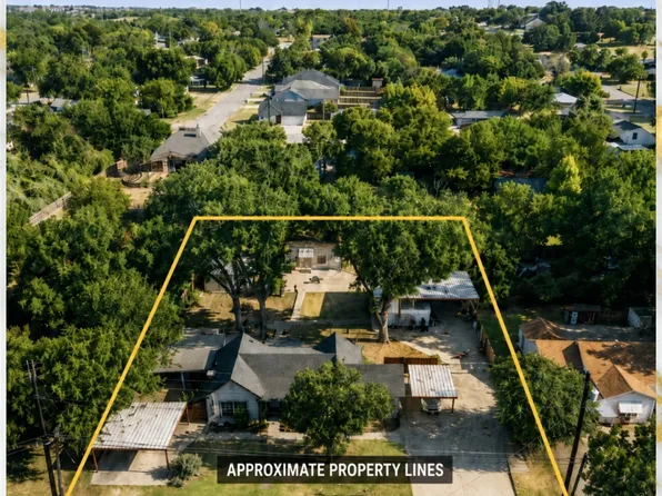 314 W 4th St, Weatherford, TX 76086