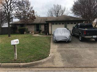 425 Glenwood Ter, Hurst, TX 76053