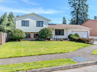 1142 NE 188th Pl, Portland, OR 97230