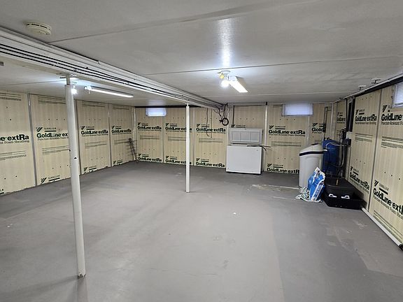 4th image of 4535 Hickory Heights Ave