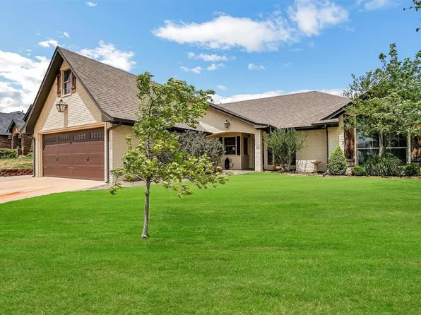 121 Eagle Cir, Elk City, OK 73644