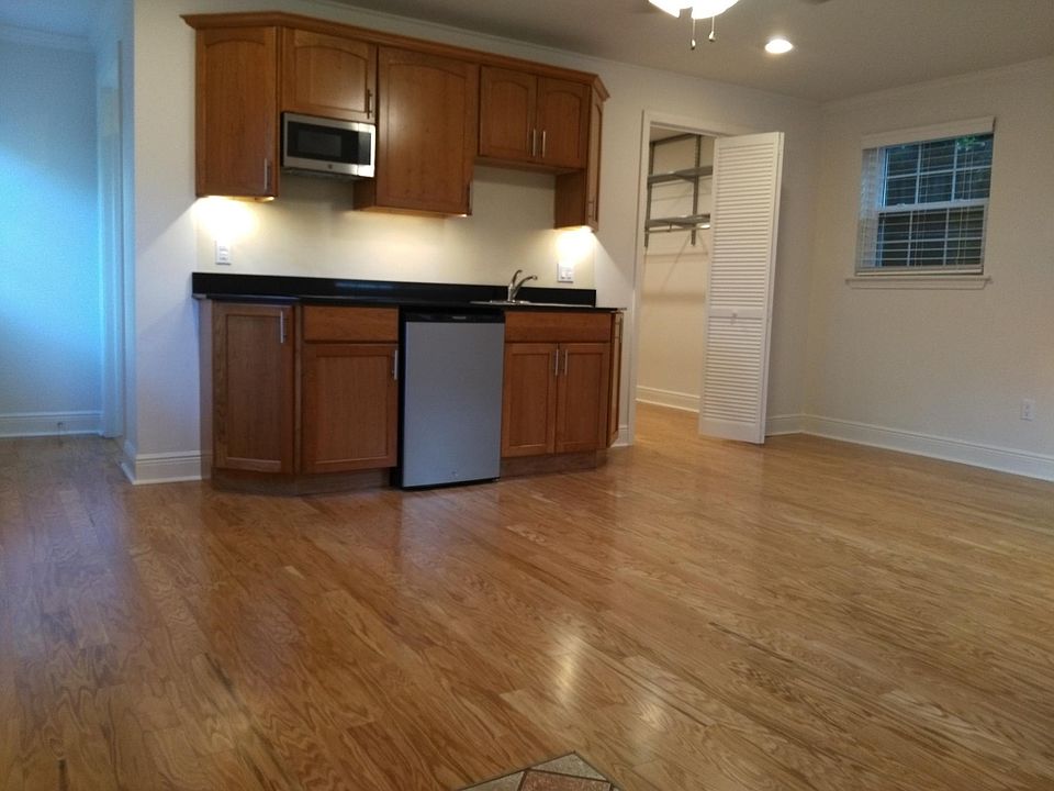 1st image of 1414 Audubon St #B