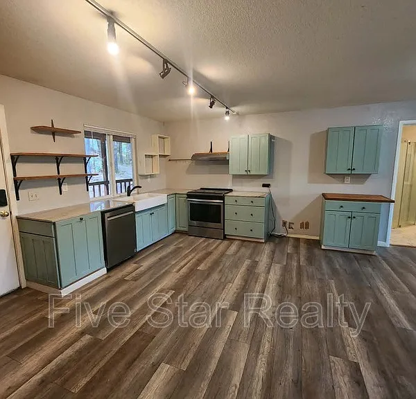 12896 Rices Crossing Rd #A — Photo 13