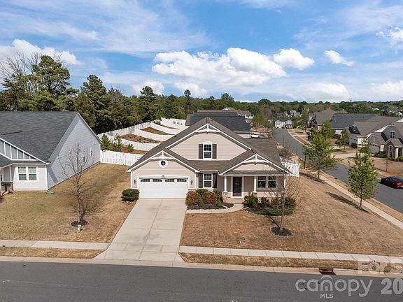 4th image of 7902 Meridale Forest Dr