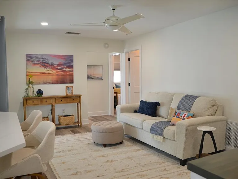 726 Birdsong Ln — Photo 19