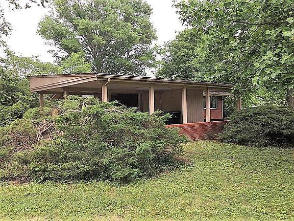 3rd image of 7000 Hampshire Dr
