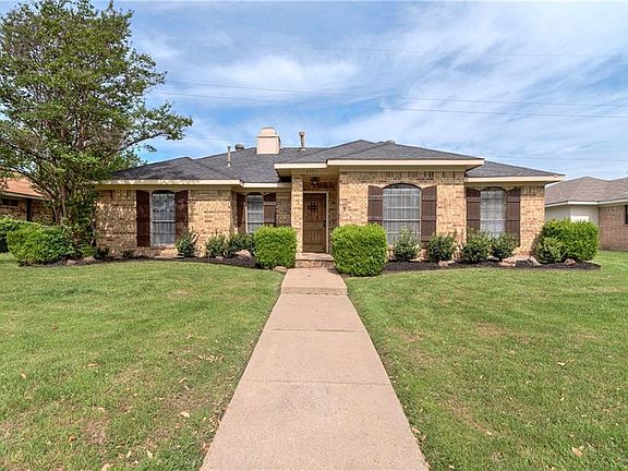 2nd image of 4009 Simmons Dr