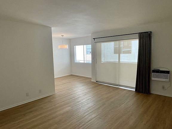 2nd image of 11642 Kiowa Ave #6