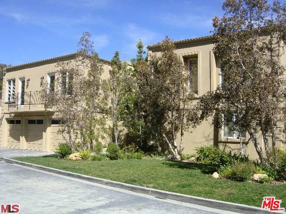 1st image of 14465 Mulholland Dr