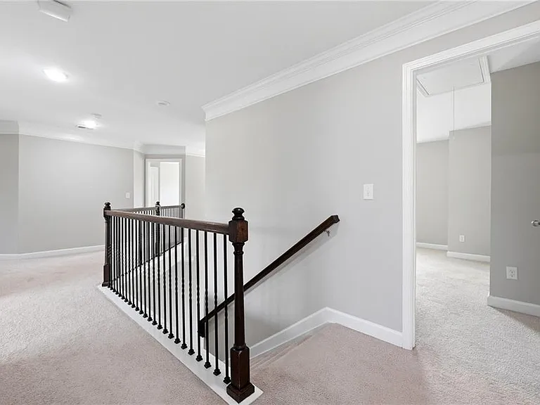 304 Cochin Dr — Photo 27
