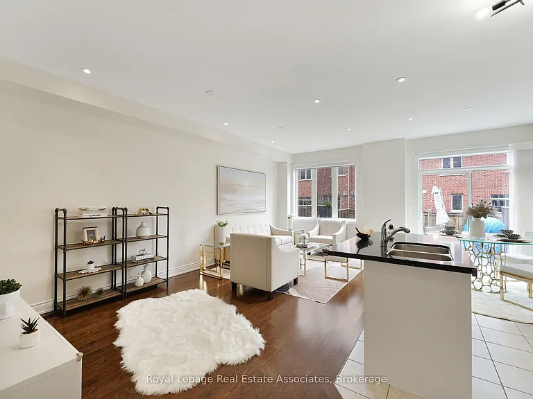 41 Mazarine Ln — Photo 11
