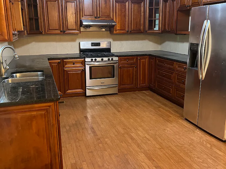 3564 Broxton Ln — Photo 2
