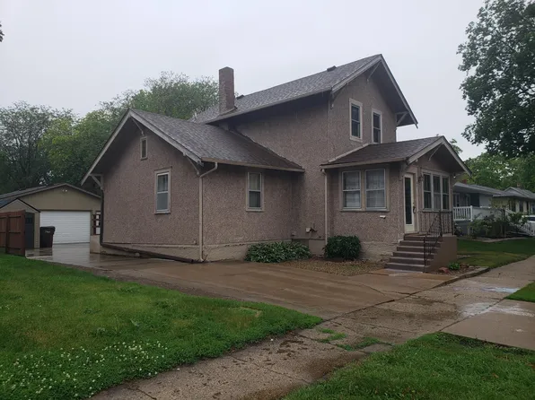705 W 5th Ave, Mitchell, SD 57301