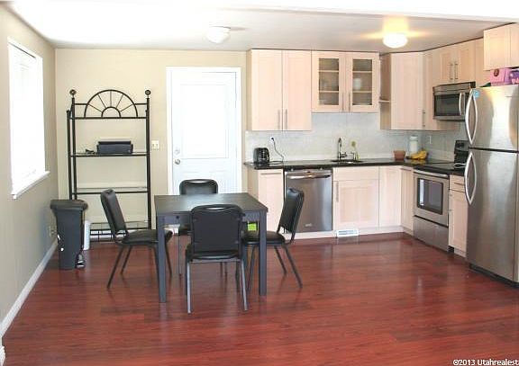3rd image of 2834 W Hazelnut Dr