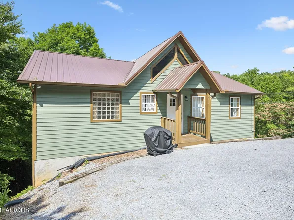 916 Hideaway Hills Cir, Sevierville, TN 37862