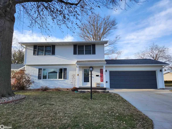 2104 N 3rd Ave E, Newton, IA 50208