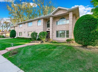 4275 W Jarvis Ave, Lincolnwood, IL 60712