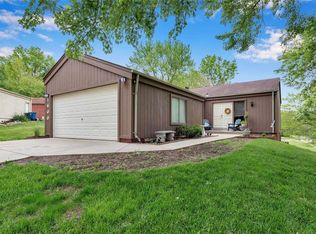 1600 Country Hill Ln, Ballwin, MO