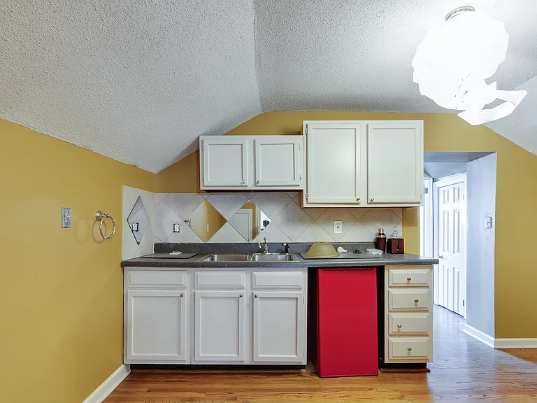 186 S Belvedere Blvd — Photo 35