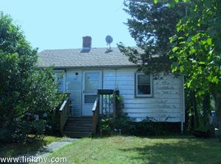 29 Lagoon Pond Rd, Tisbury, MA 02568