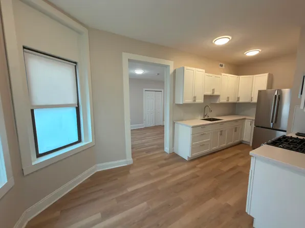 394 Riverway, Boston, MA