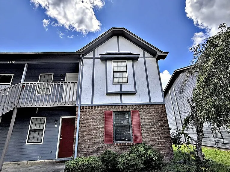 2917 Wimberly Dr SW #D — Photo 2