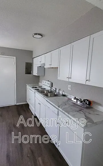 711 N 70th St #A — Photo 7
