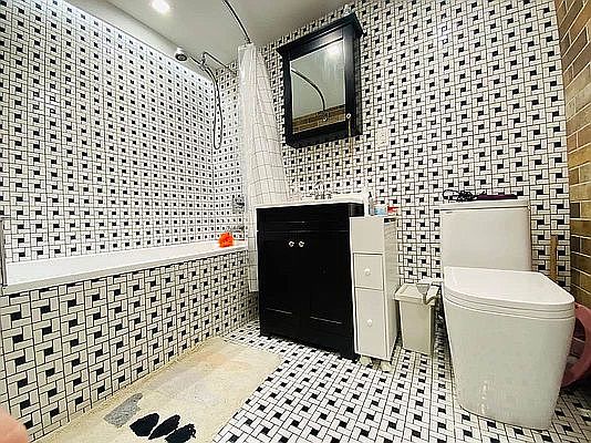 5th image of 615 E 17th St #2A