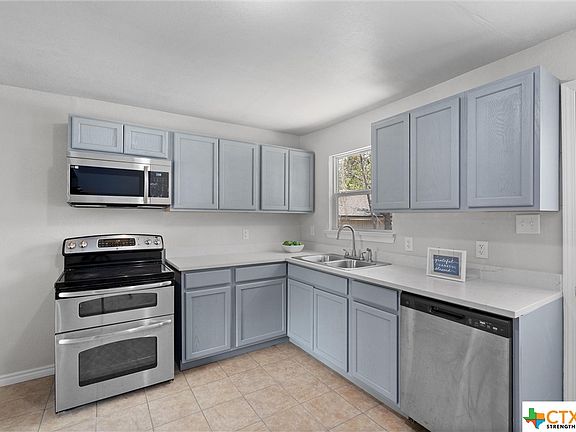 3rd image of 802 Carlisle Ave