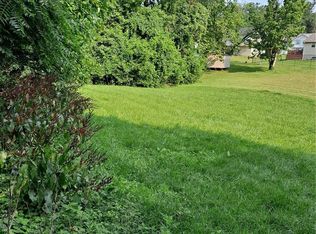 11660 Carolview Dr, Florissant, MO 63033