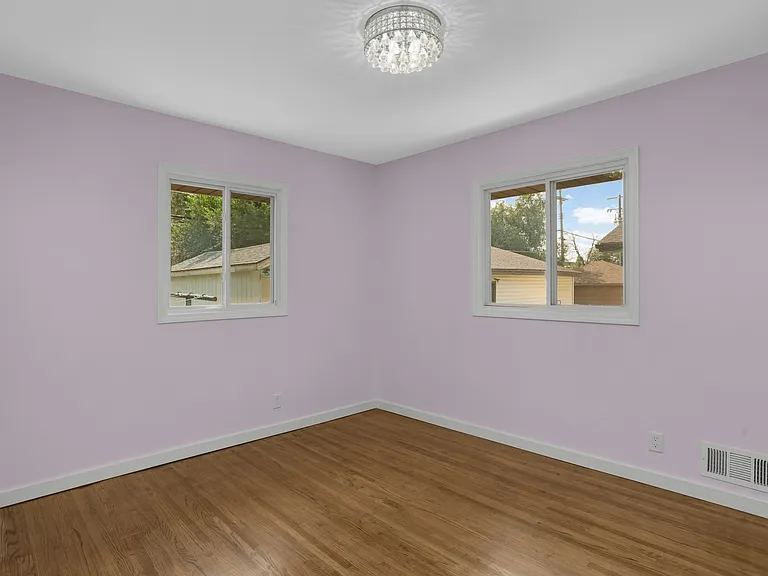 4949 Jackson St NE — Photo 17
