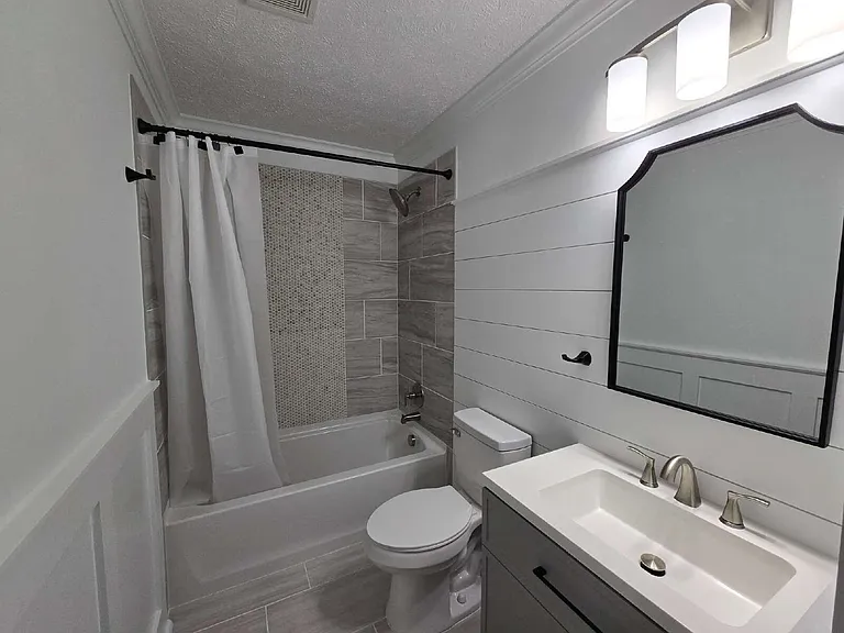 302 Kingston Rd — Photo 12