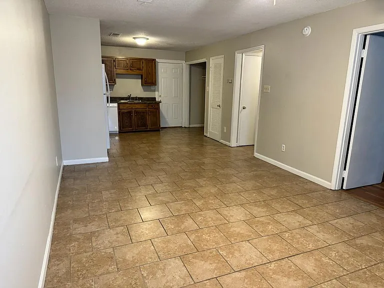 1808 Graymont Ln #B — Photo 11