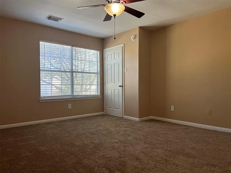 3223 Amber Meadow Dr — Photo 10