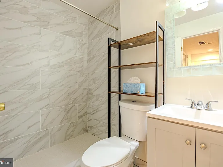 8200 Maple Ridge Ave — Photo 25