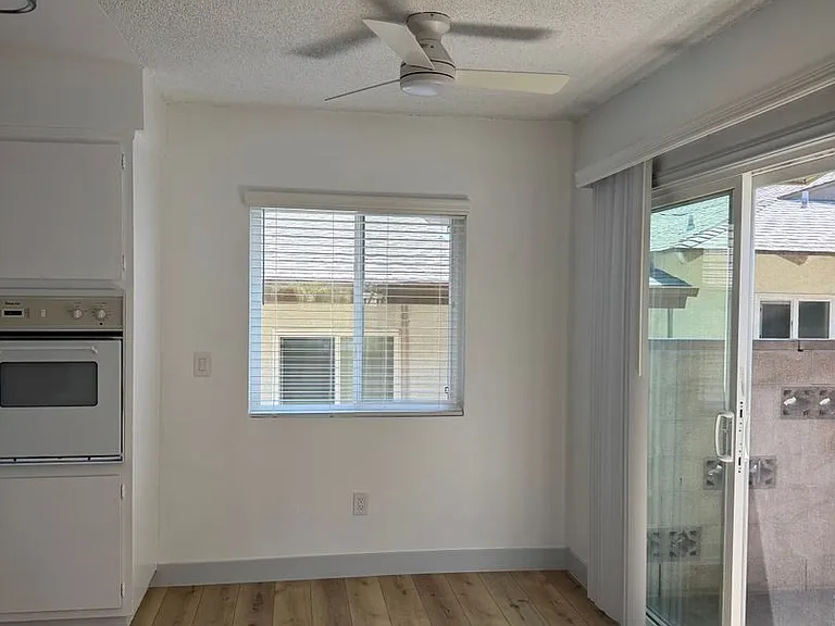 3720 Emerald St — Photo 38