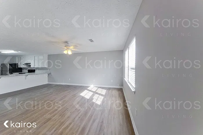 2 bed, 1.5 bath, 1207 sqft, $1,275 — Photo 3
