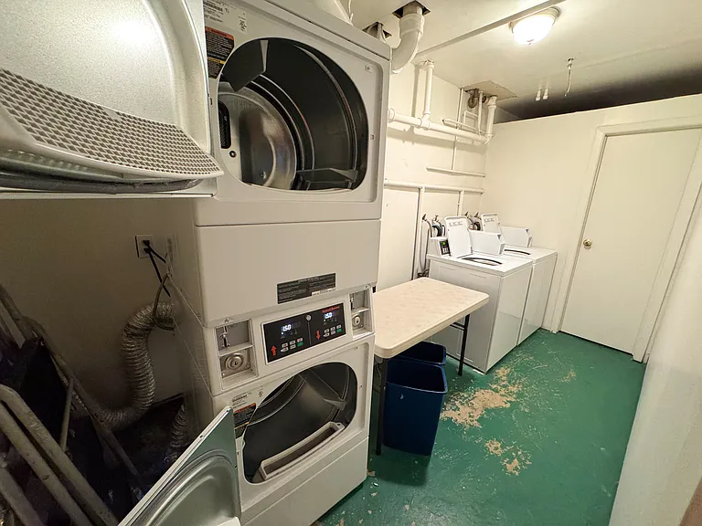 2495 Sutter St #2 — Photo 16