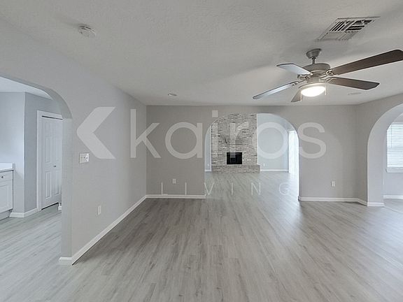 3rd image of 10405 Barada St