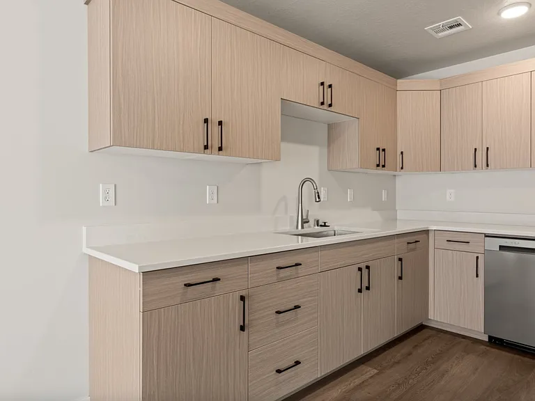 720 Hardy Way #14 — Photo 8