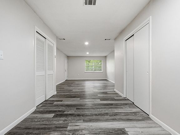 2nd image of 609 Colonial Dr APT 8