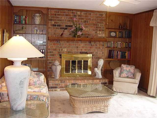 2nd image of 3945 Woodhurst Dr