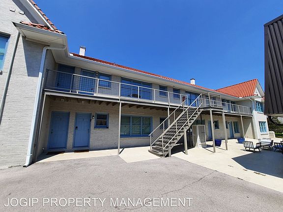 2nd image of 4928 San Jacinto St #28D