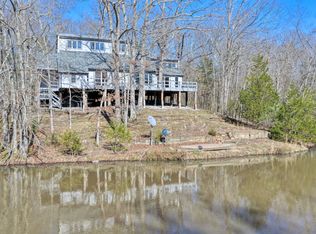 207 Kennedy Rd, Carbondale, IL 62903