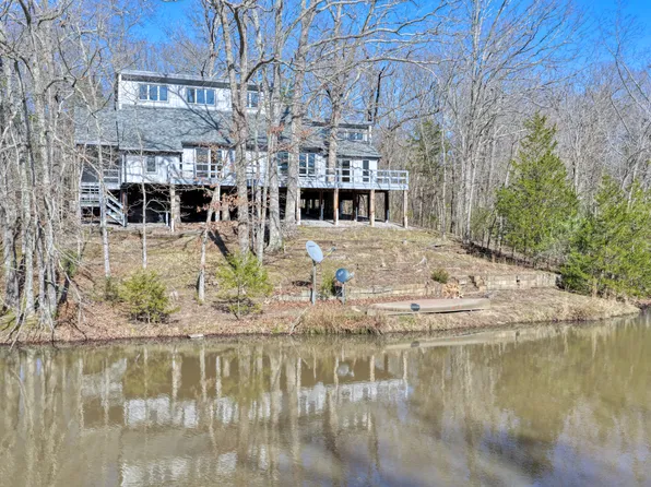 207 Kennedy Rd, Carbondale, IL 62903