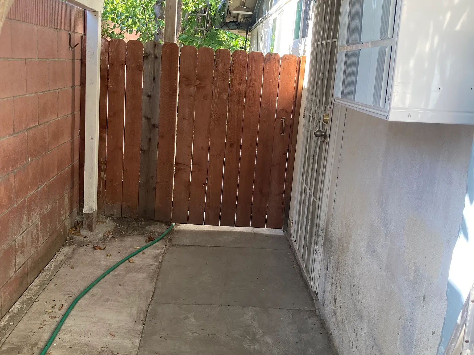 Studio, 207 sqft, $1,200 — Photo 2