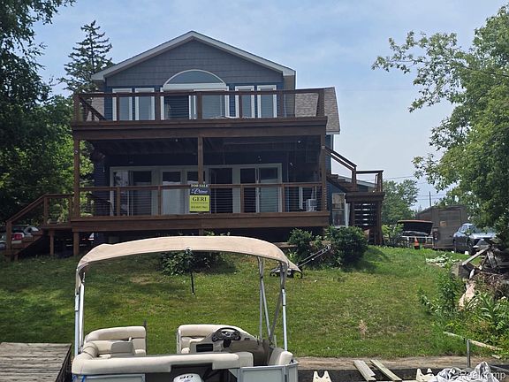 4th image of 16185 Seymour Rd